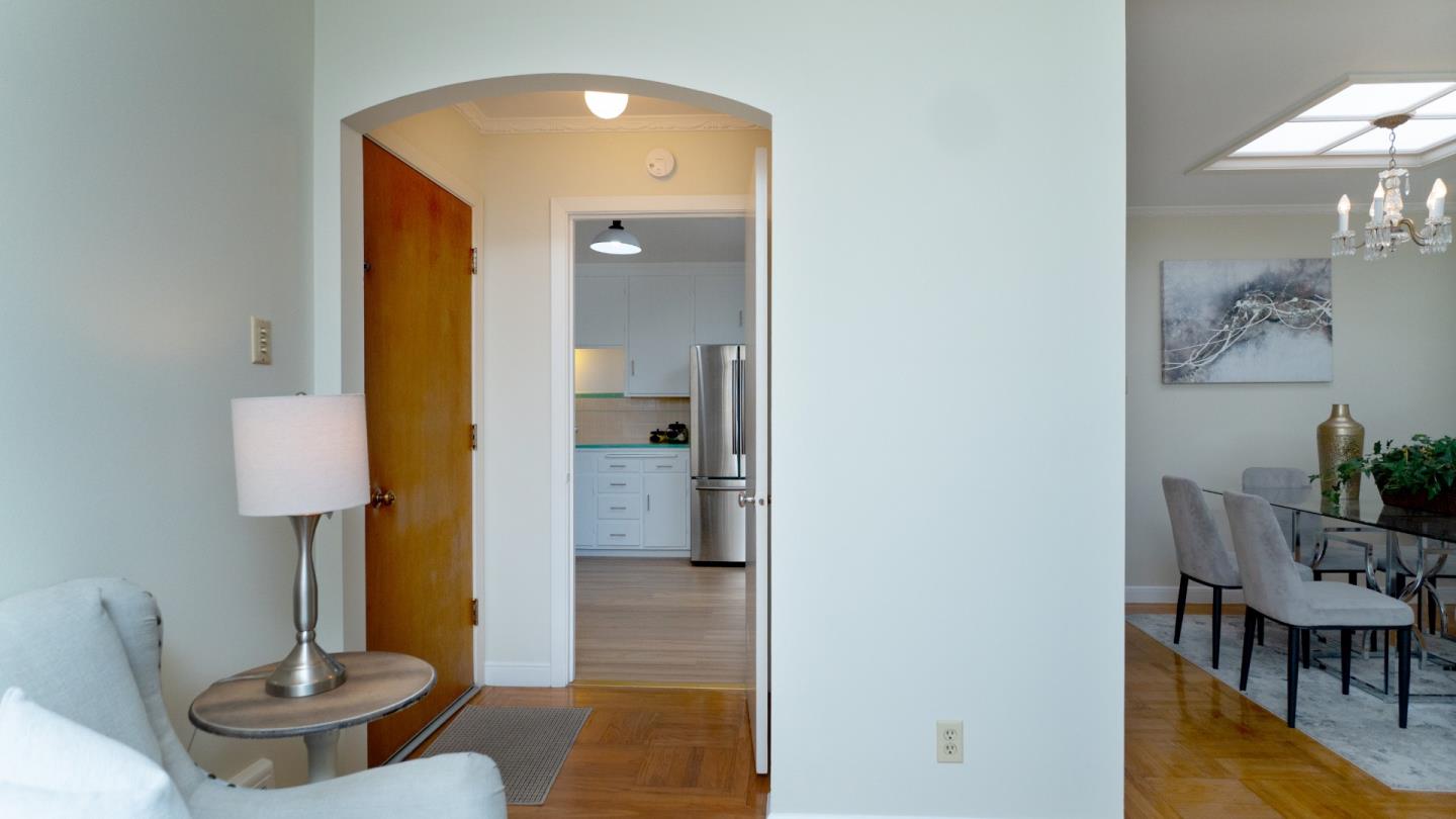 Detail Gallery Image 7 of 29 For 578 Athens St, San Francisco,  CA 94112 - 2 Beds | 1 Baths