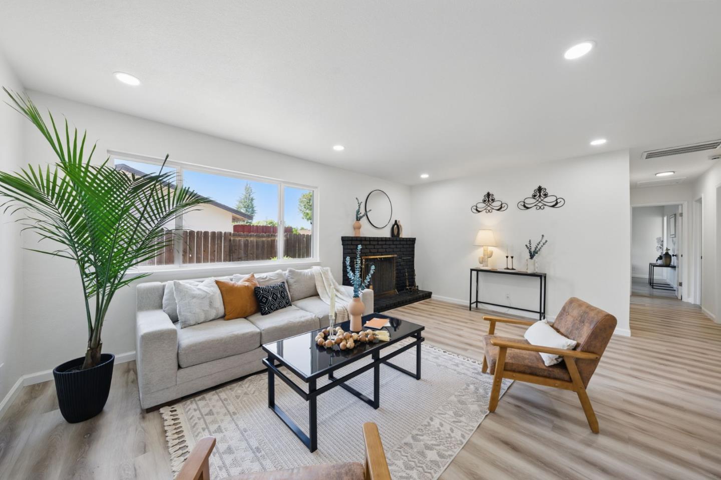 Detail Gallery Image 11 of 40 For 1693 Greentree Dr, Concord,  CA 94521 - 3 Beds | 2 Baths