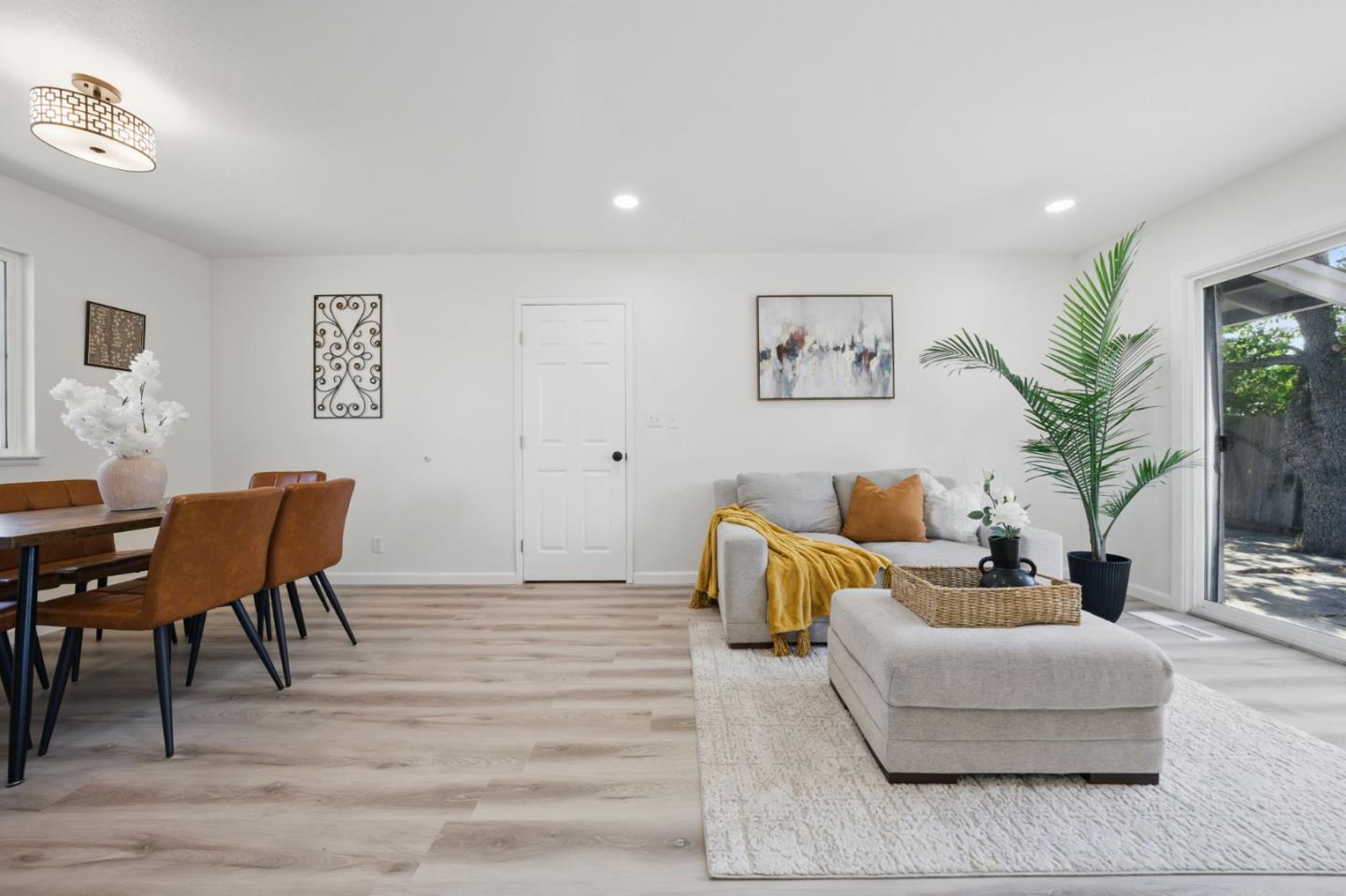 Detail Gallery Image 12 of 40 For 1693 Greentree Dr, Concord,  CA 94521 - 3 Beds | 2 Baths