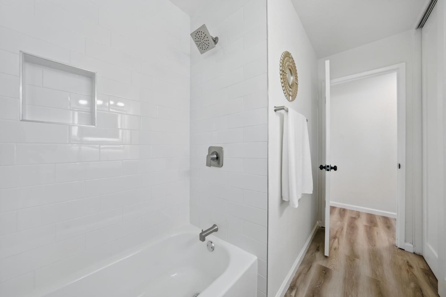 Detail Gallery Image 19 of 40 For 1693 Greentree Dr, Concord,  CA 94521 - 3 Beds | 2 Baths