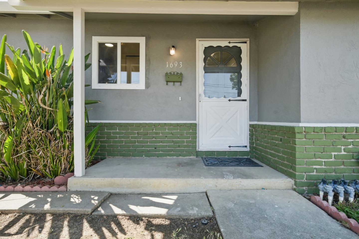 Detail Gallery Image 2 of 40 For 1693 Greentree Dr, Concord,  CA 94521 - 3 Beds | 2 Baths