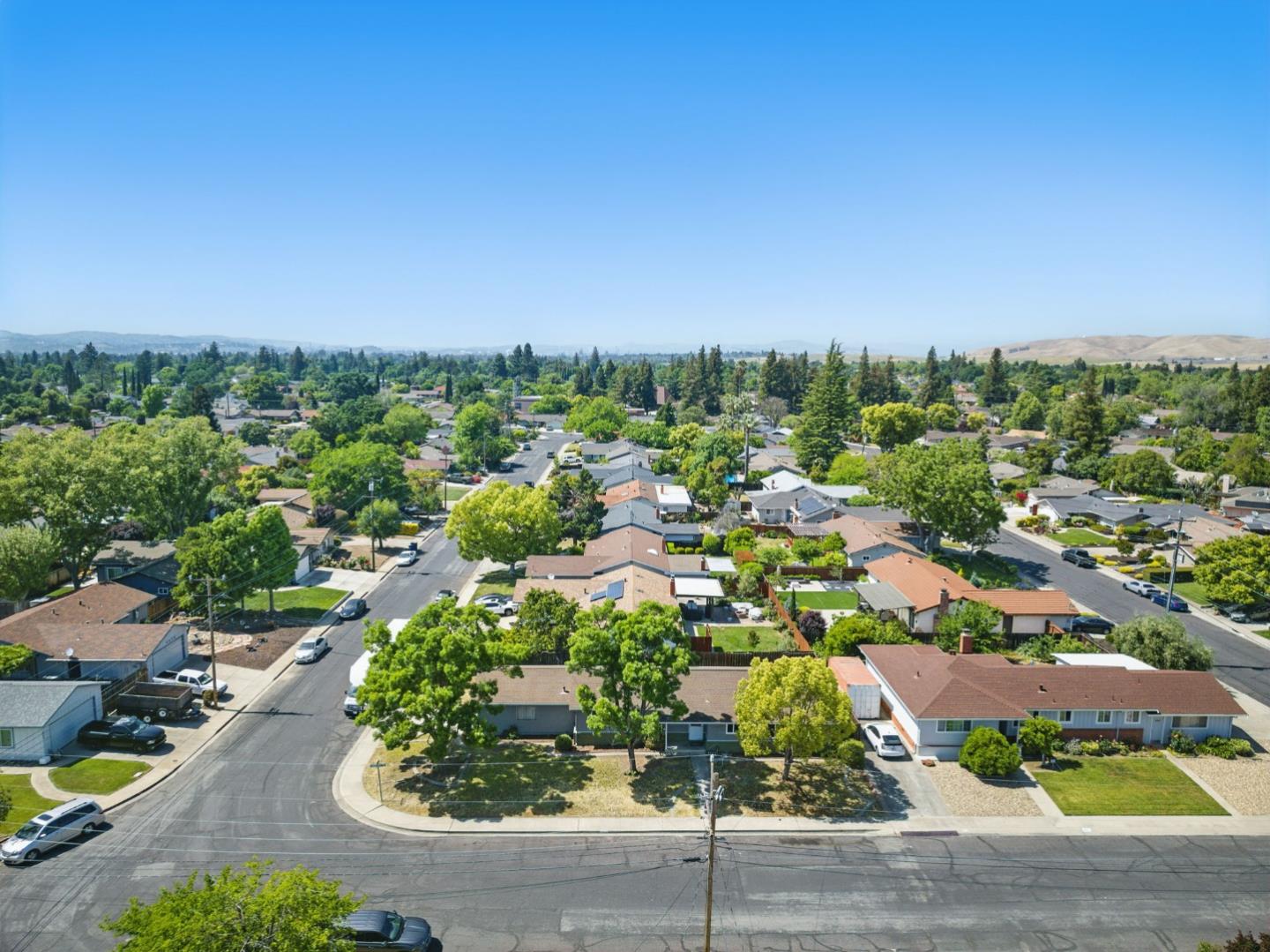 Detail Gallery Image 34 of 40 For 1693 Greentree Dr, Concord,  CA 94521 - 3 Beds | 2 Baths