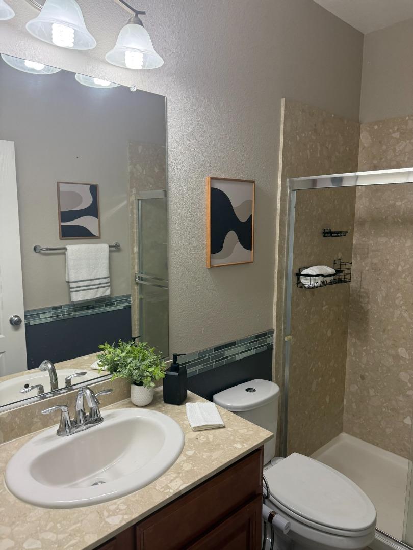 Detail Gallery Image 15 of 44 For 7722 Curry Dr, Gilroy,  CA 95020 - 5 Beds | 4/1 Baths