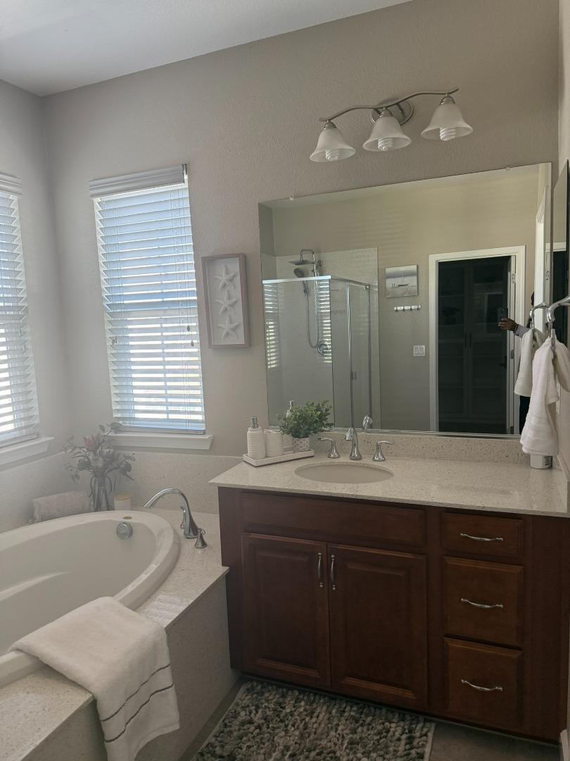 Detail Gallery Image 26 of 44 For 7722 Curry Dr, Gilroy,  CA 95020 - 5 Beds | 4/1 Baths