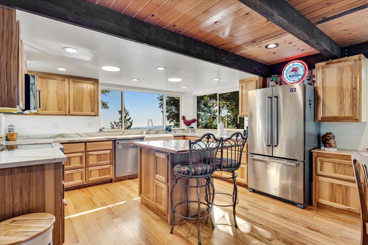 Detail Gallery Image 13 of 61 For 24854 Skyland Rd, Los Gatos,  CA 95033 - 3 Beds | 2 Baths