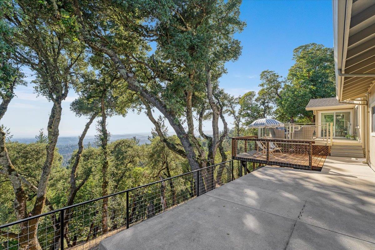 Detail Gallery Image 27 of 61 For 24854 Skyland Rd, Los Gatos,  CA 95033 - 3 Beds | 2 Baths