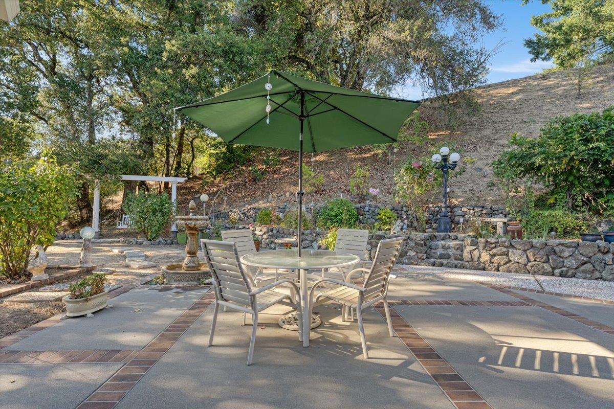 Detail Gallery Image 29 of 61 For 24854 Skyland Rd, Los Gatos,  CA 95033 - 3 Beds | 2 Baths