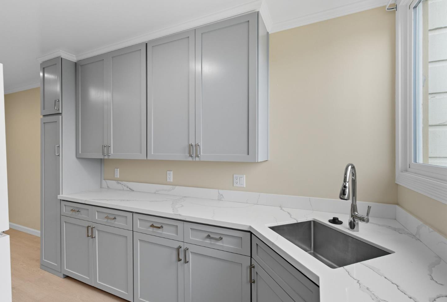 Detail Gallery Image 8 of 31 For 5924 Fulton St, San Francisco,  CA 94121 - – Beds | – Baths