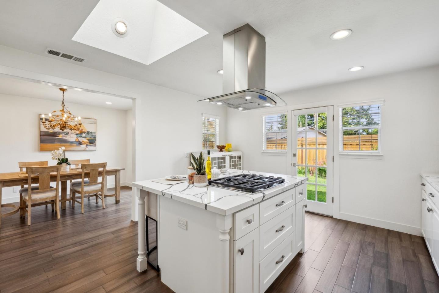 Detail Gallery Image 10 of 25 For 14600 Wyrick Ave, San Jose,  CA 95124 - 3 Beds | 2 Baths