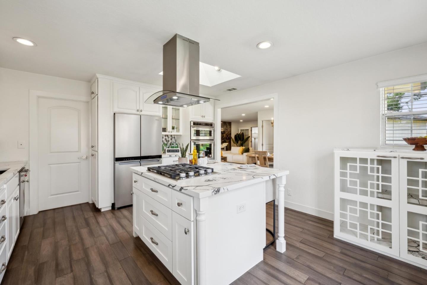 Detail Gallery Image 9 of 25 For 14600 Wyrick Ave, San Jose,  CA 95124 - 3 Beds | 2 Baths