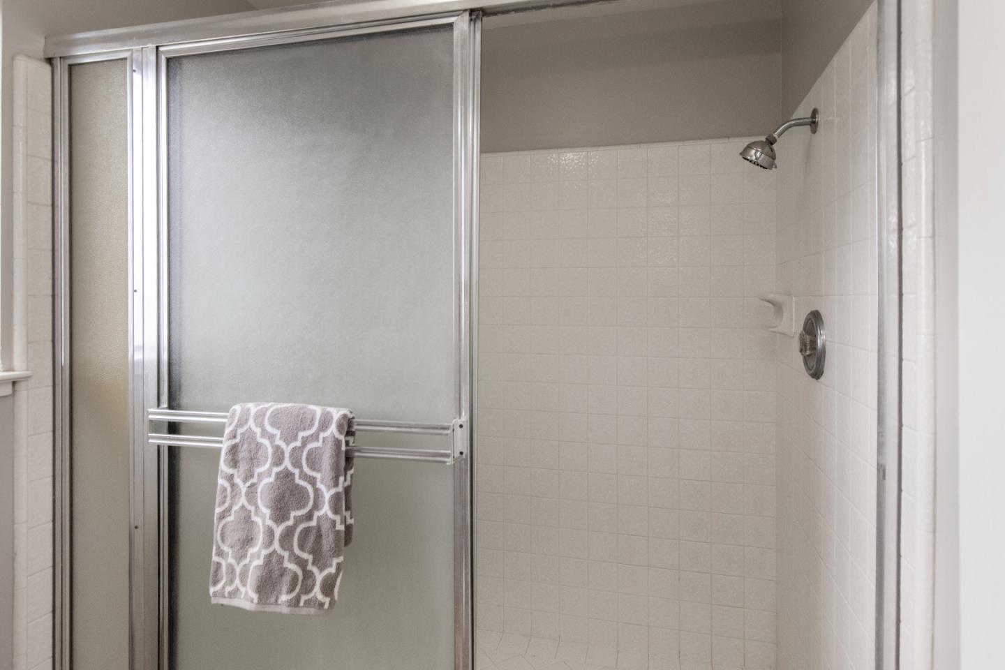 Detail Gallery Image 25 of 87 For 13199 Paramount Dr, Saratoga,  CA 95070 - 5 Beds | 3 Baths