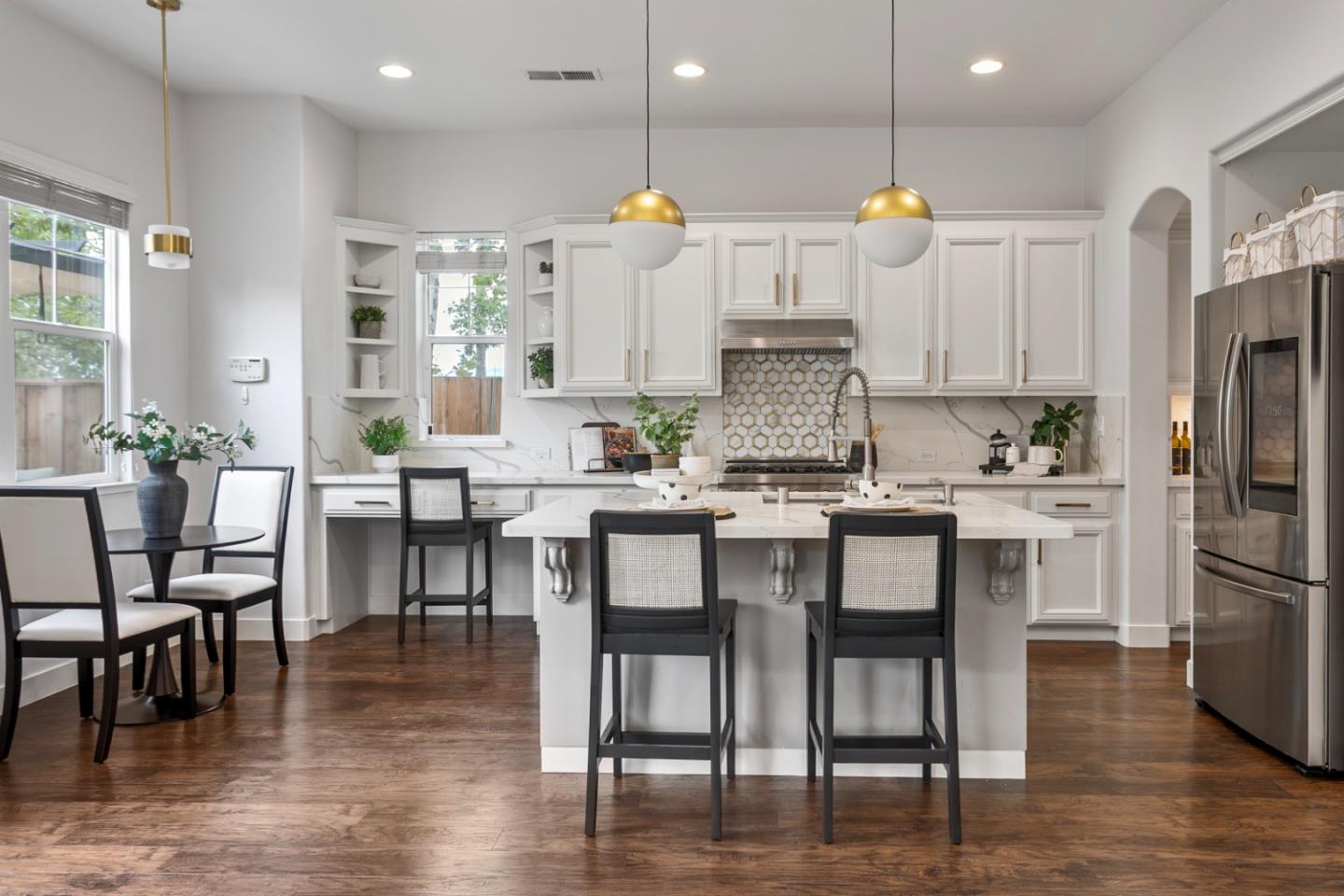 Detail Gallery Image 12 of 39 For 2107 Gullane Way, Gilroy,  CA 95020 - 4 Beds | 2/1 Baths