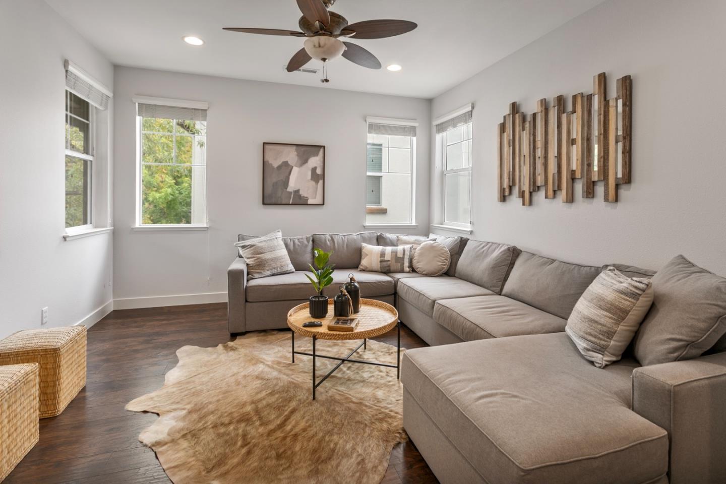 Detail Gallery Image 17 of 39 For 2107 Gullane Way, Gilroy,  CA 95020 - 4 Beds | 2/1 Baths