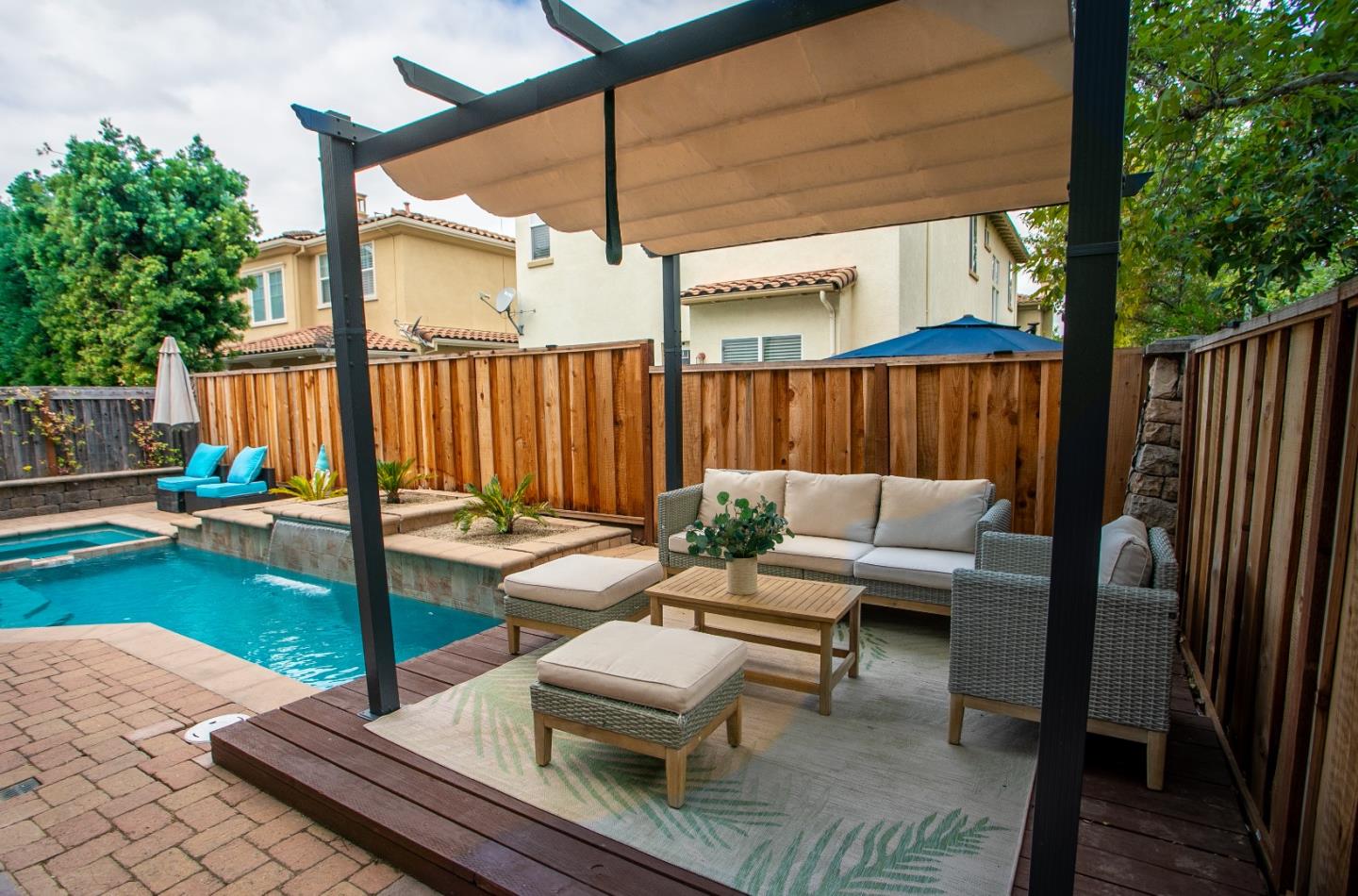 Detail Gallery Image 4 of 39 For 2107 Gullane Way, Gilroy,  CA 95020 - 4 Beds | 2/1 Baths