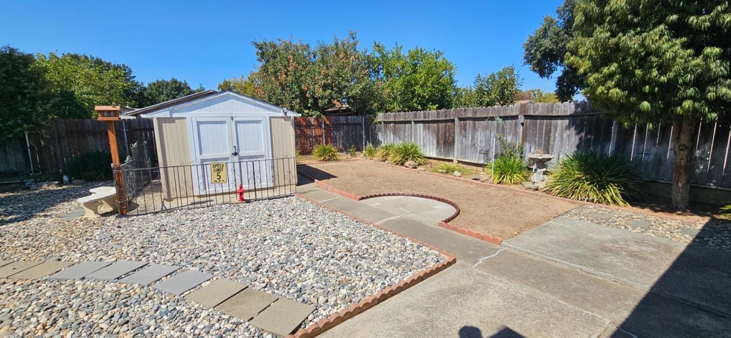 Detail Gallery Image 13 of 22 For 913 Casado Dr, Galt,  CA 95632 - 3 Beds | 1 Baths