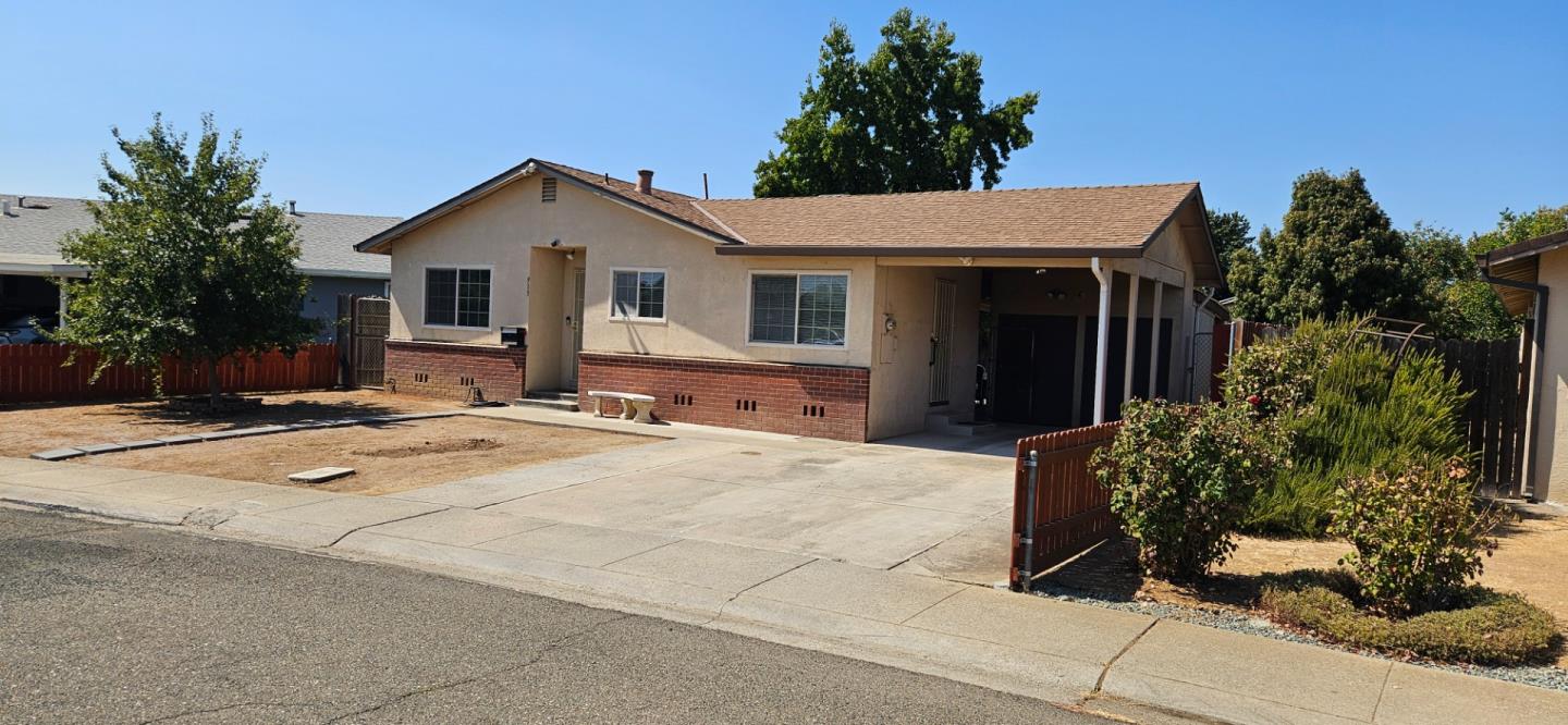 Detail Gallery Image 2 of 22 For 913 Casado Dr, Galt,  CA 95632 - 3 Beds | 1 Baths