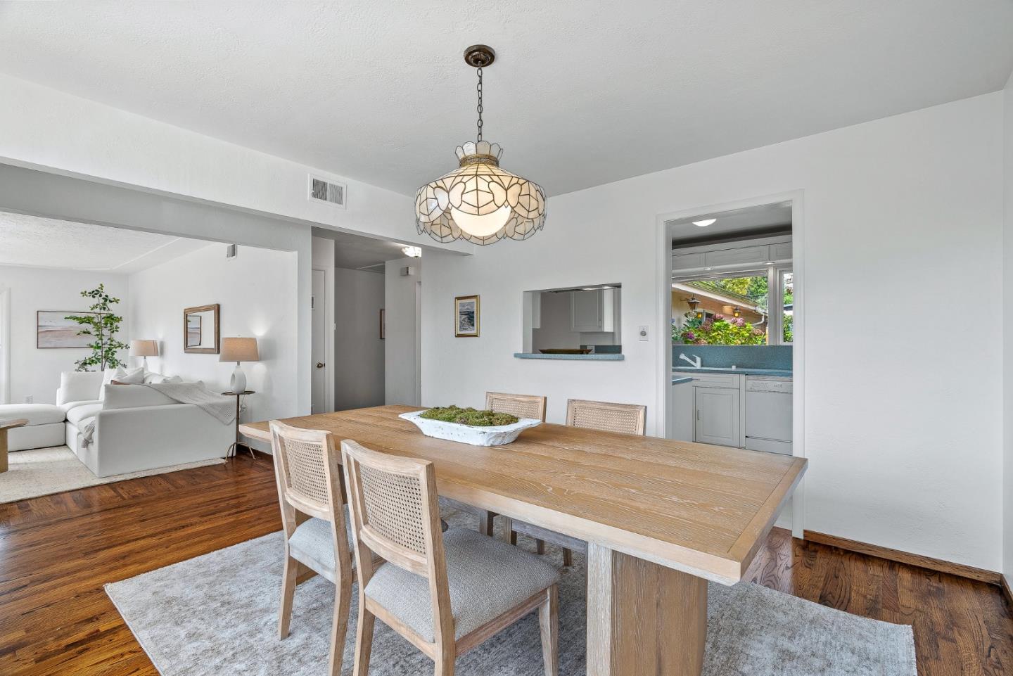 Detail Gallery Image 12 of 34 For 265 15th Ave, Santa Cruz,  CA 95062 - 3 Beds | 2 Baths