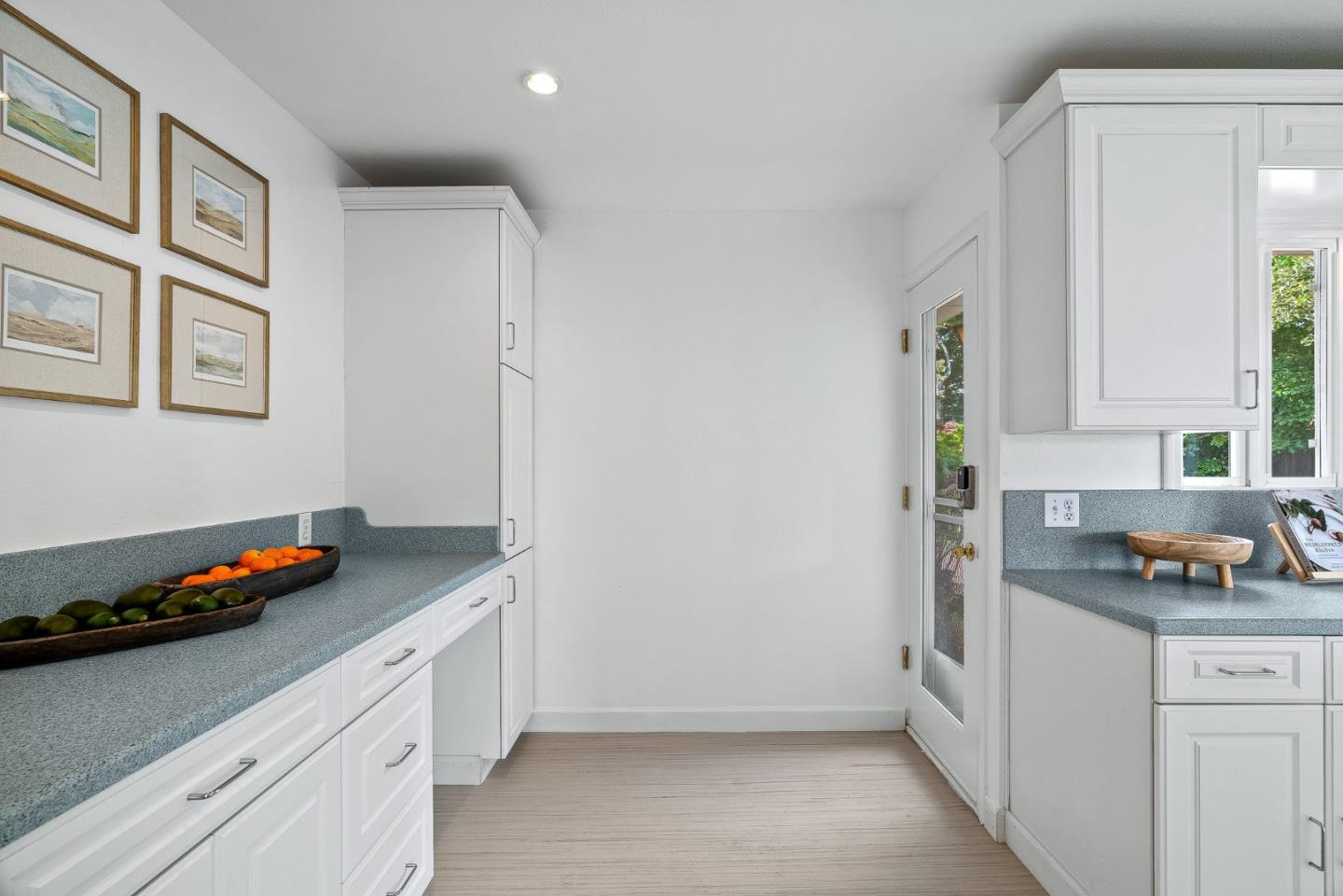 Detail Gallery Image 18 of 34 For 265 15th Ave, Santa Cruz,  CA 95062 - 3 Beds | 2 Baths