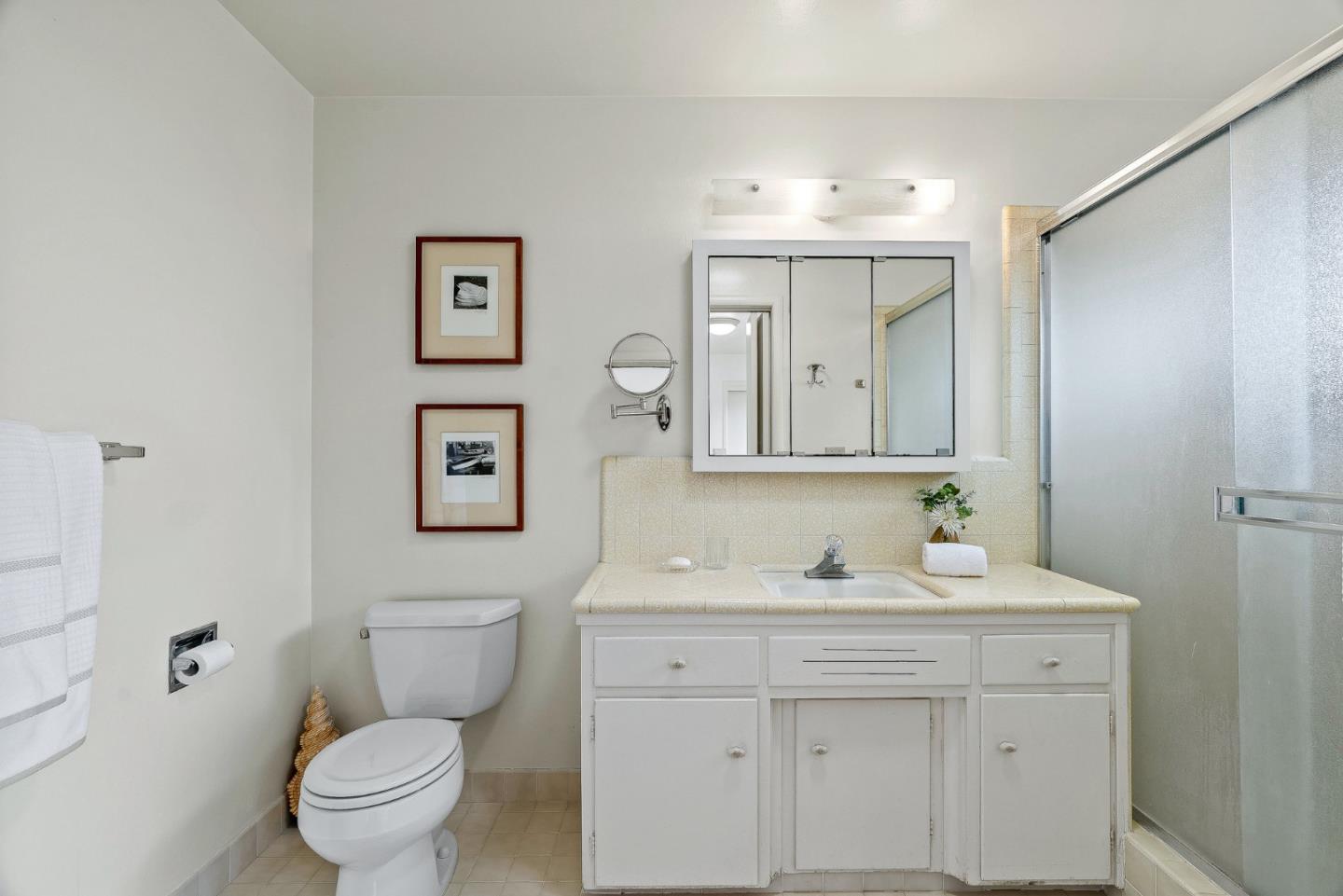 Detail Gallery Image 21 of 34 For 265 15th Ave, Santa Cruz,  CA 95062 - 3 Beds | 2 Baths