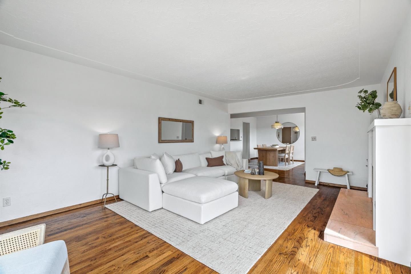 Detail Gallery Image 6 of 34 For 265 15th Ave, Santa Cruz,  CA 95062 - 3 Beds | 2 Baths