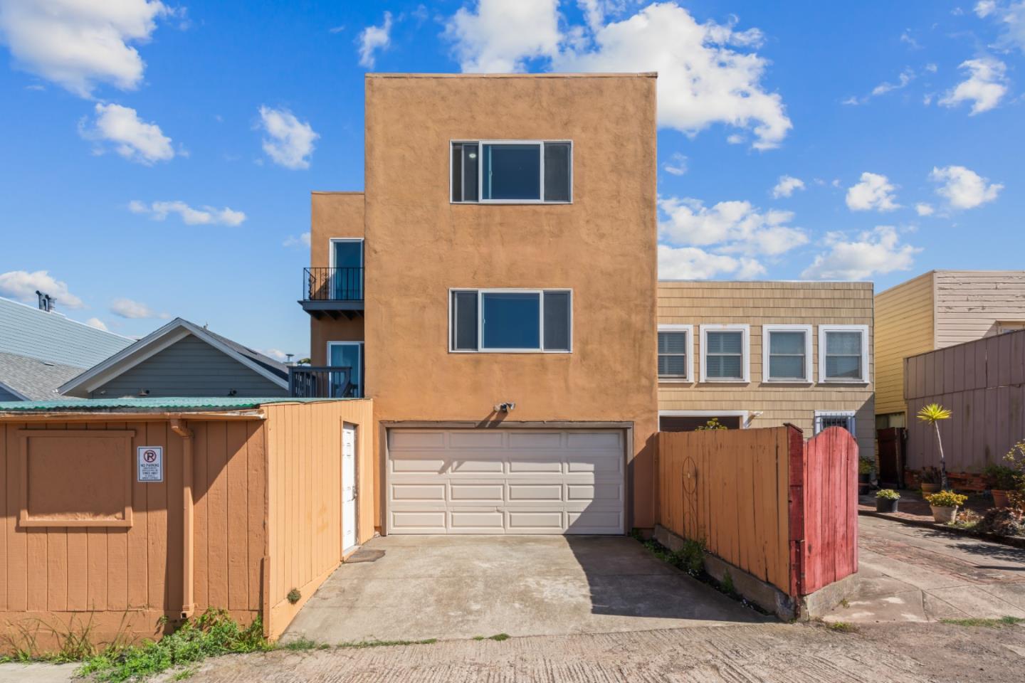 Detail Gallery Image 19 of 27 For 1551 20th Ave, San Francisco,  CA 94122 - 6 Beds | 3 Baths