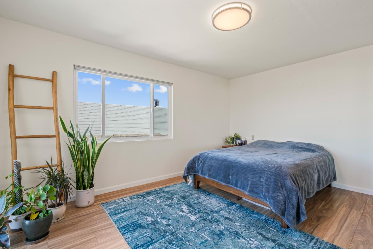 Detail Gallery Image 5 of 27 For 1551 20th Ave, San Francisco,  CA 94122 - 6 Beds | 3 Baths