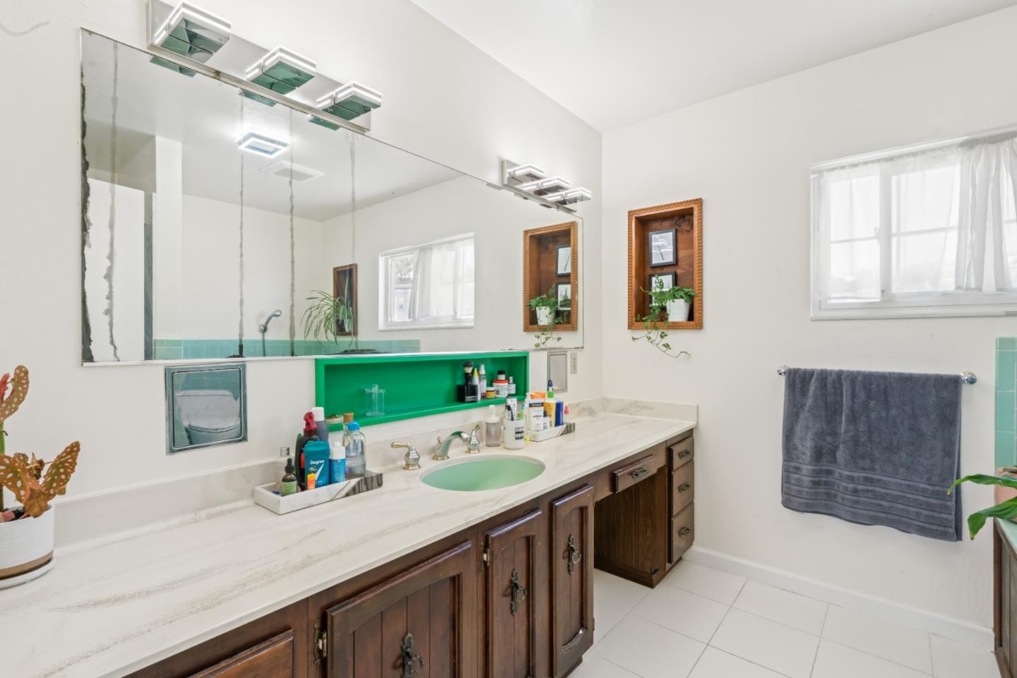 Detail Gallery Image 9 of 27 For 1551 20th Ave, San Francisco,  CA 94122 - 6 Beds | 3 Baths