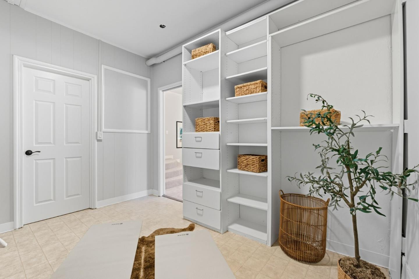 Detail Gallery Image 12 of 40 For 164 Wisteria Dr, East Palo Alto,  CA 94303 - 4 Beds | 2 Baths