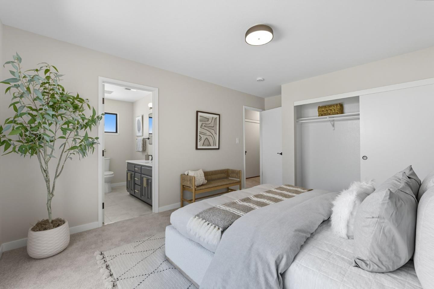 Detail Gallery Image 14 of 40 For 164 Wisteria Dr, East Palo Alto,  CA 94303 - 4 Beds | 2 Baths