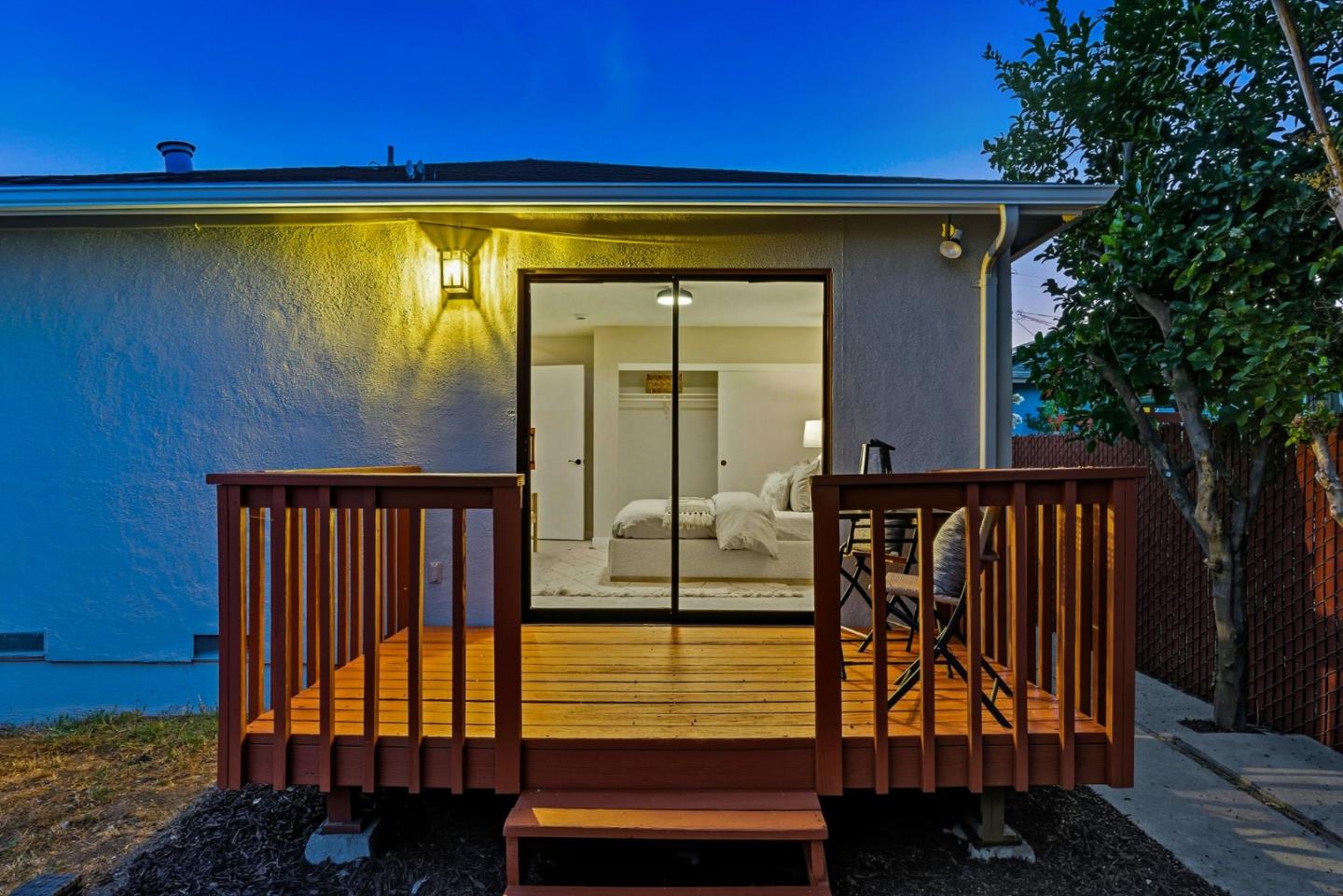 Detail Gallery Image 27 of 40 For 164 Wisteria Dr, East Palo Alto,  CA 94303 - 4 Beds | 2 Baths