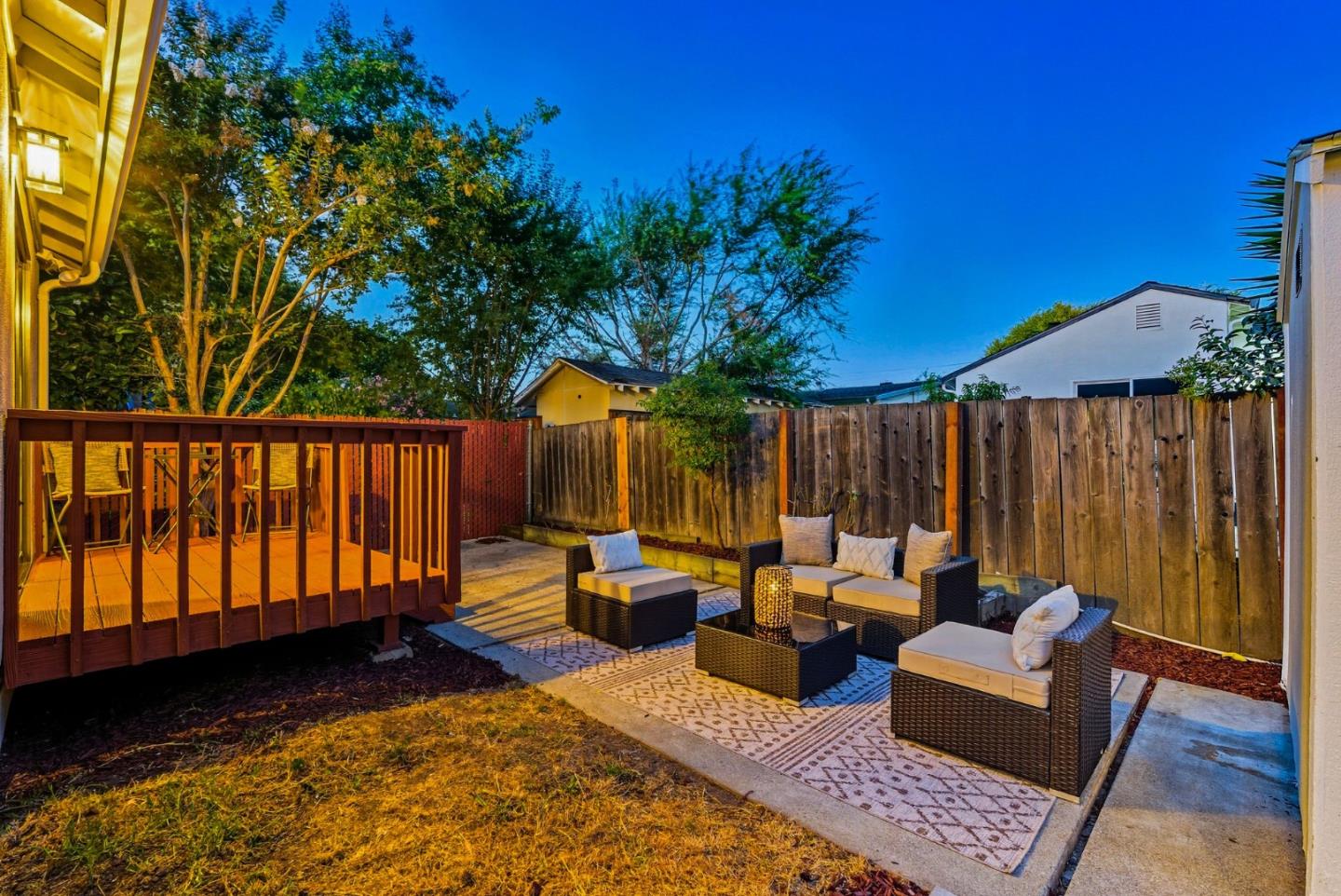 Detail Gallery Image 29 of 40 For 164 Wisteria Dr, East Palo Alto,  CA 94303 - 4 Beds | 2 Baths