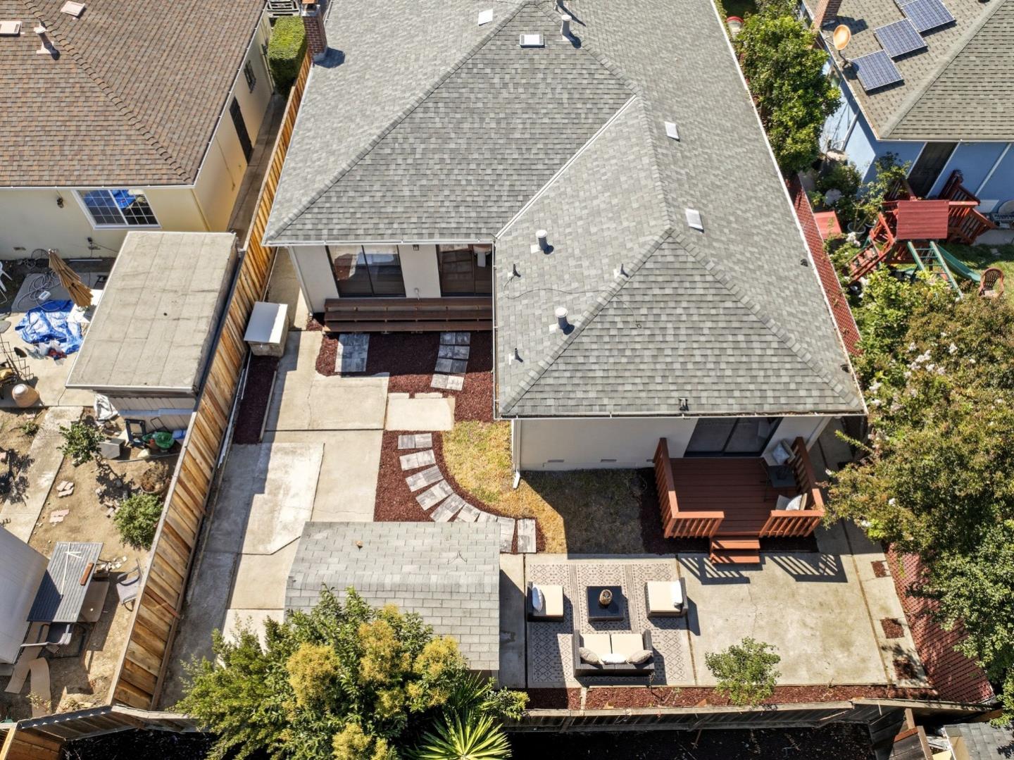 Detail Gallery Image 38 of 40 For 164 Wisteria Dr, East Palo Alto,  CA 94303 - 4 Beds | 2 Baths