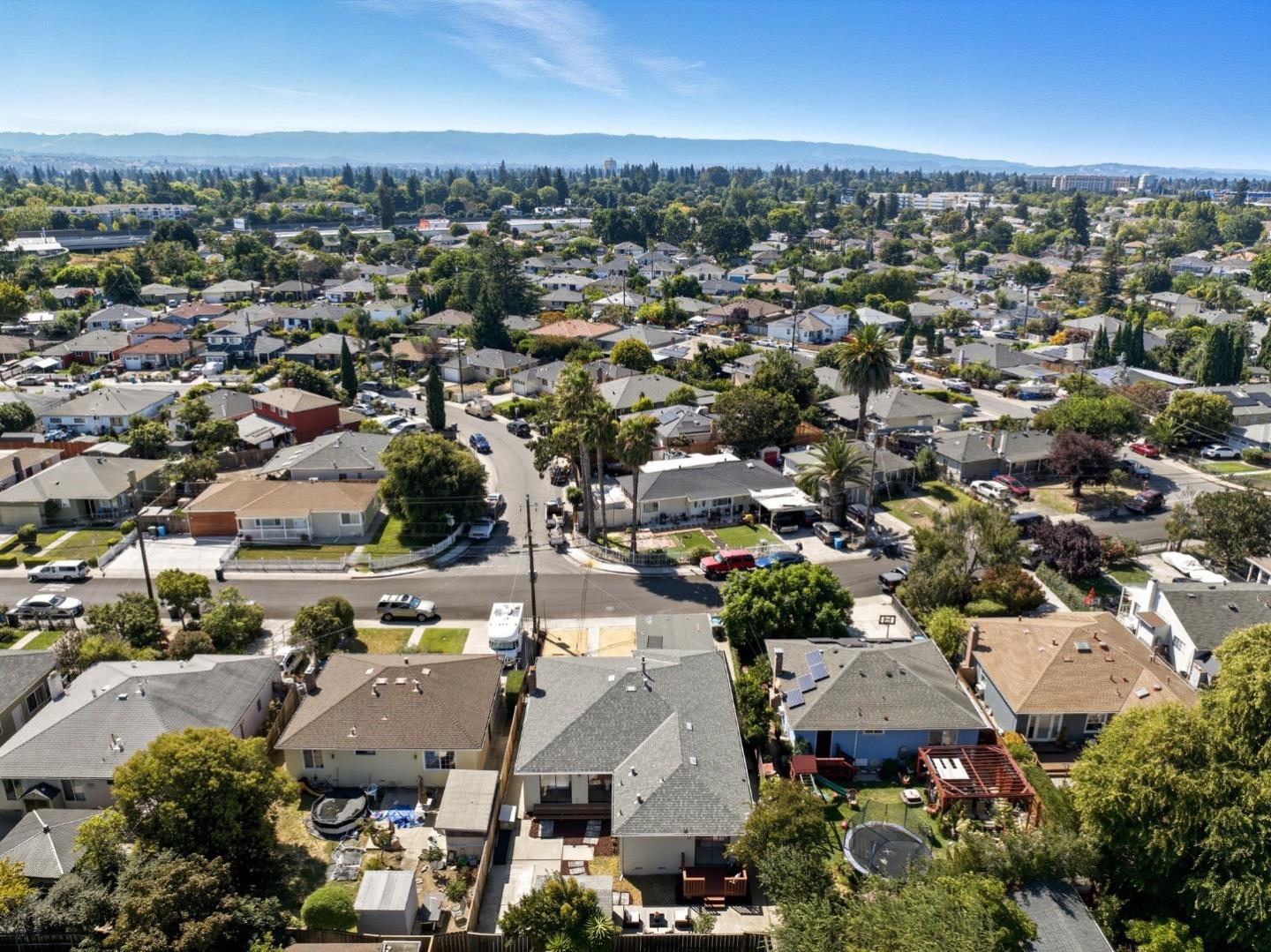 Detail Gallery Image 39 of 40 For 164 Wisteria Dr, East Palo Alto,  CA 94303 - 4 Beds | 2 Baths