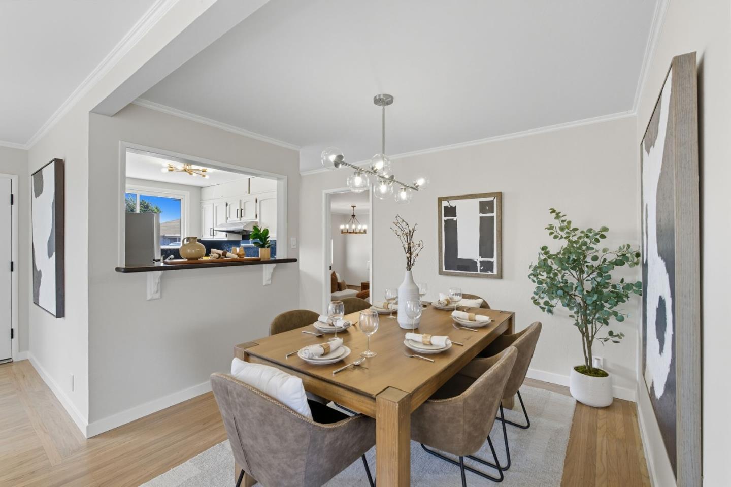 Detail Gallery Image 7 of 40 For 164 Wisteria Dr, East Palo Alto,  CA 94303 - 4 Beds | 2 Baths
