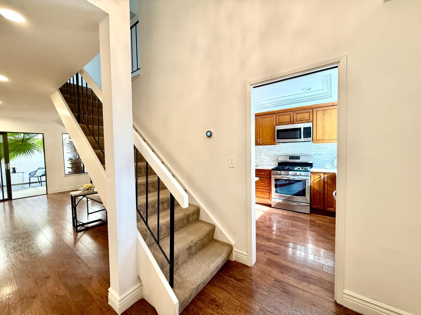 Detail Gallery Image 7 of 16 For 1060 Sheppard Rd, Walnut Creek,  CA 94598 - 3 Beds | 2/1 Baths