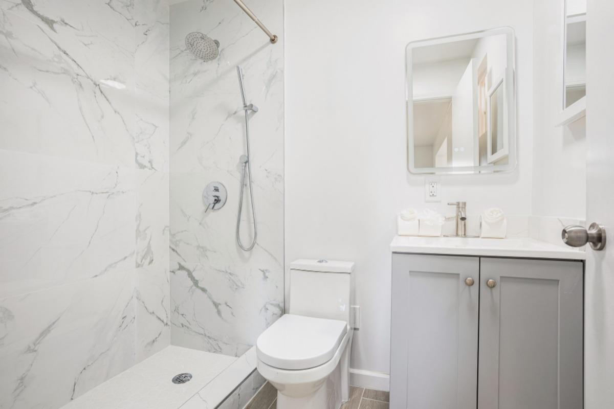Detail Gallery Image 12 of 16 For 5250 Sunset Dr, El Sobrante,  CA 94803 - 3 Beds | 3 Baths