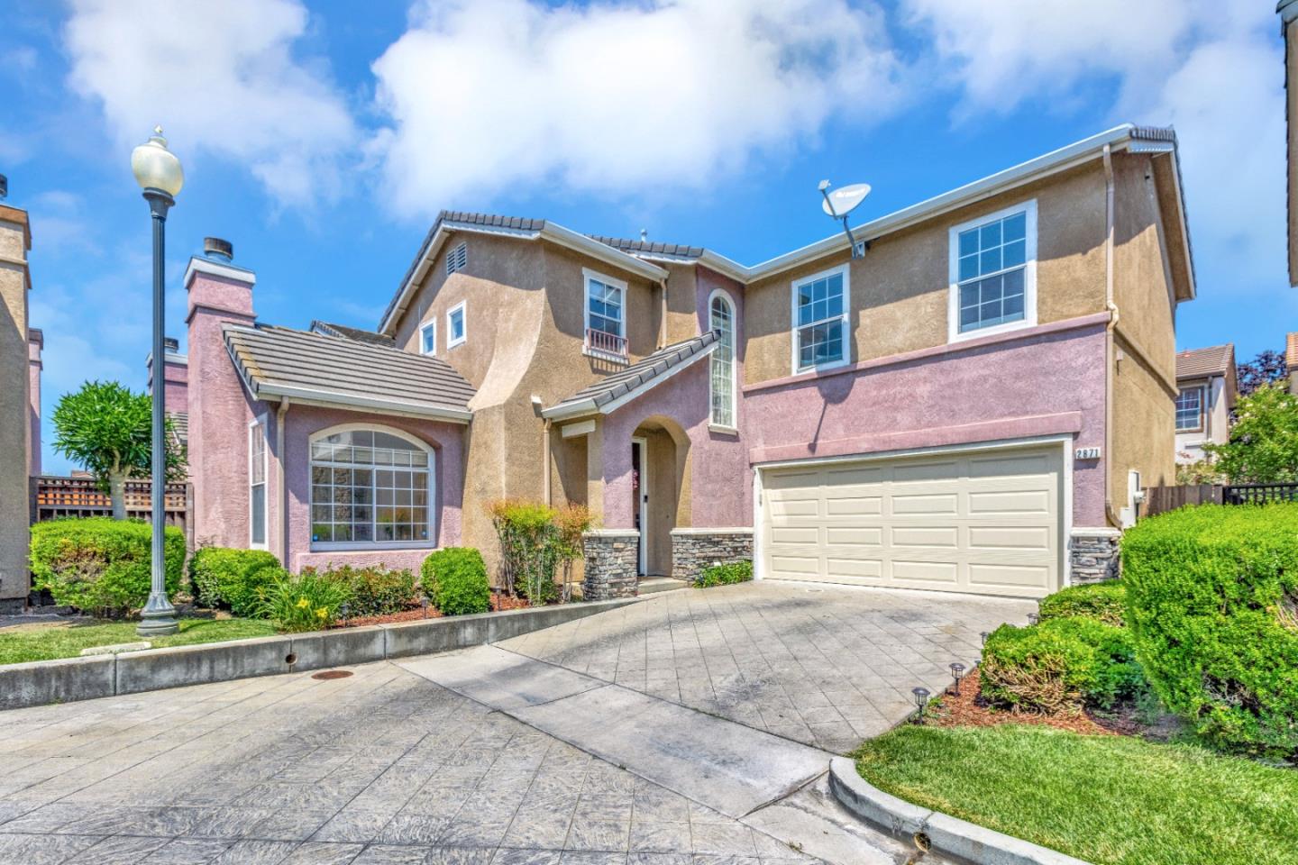 Detail Gallery Image 4 of 62 For 2871 Rubino Cir, San Jose,  CA 95125 - 4 Beds | 2/1 Baths