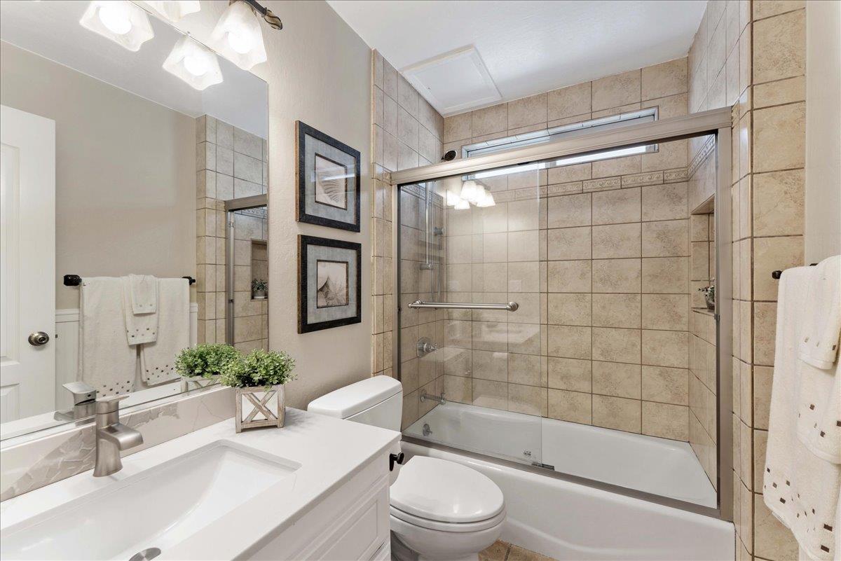Detail Gallery Image 18 of 36 For 208 Stockton Ave, Capitola,  CA 95010 - – Beds | – Baths