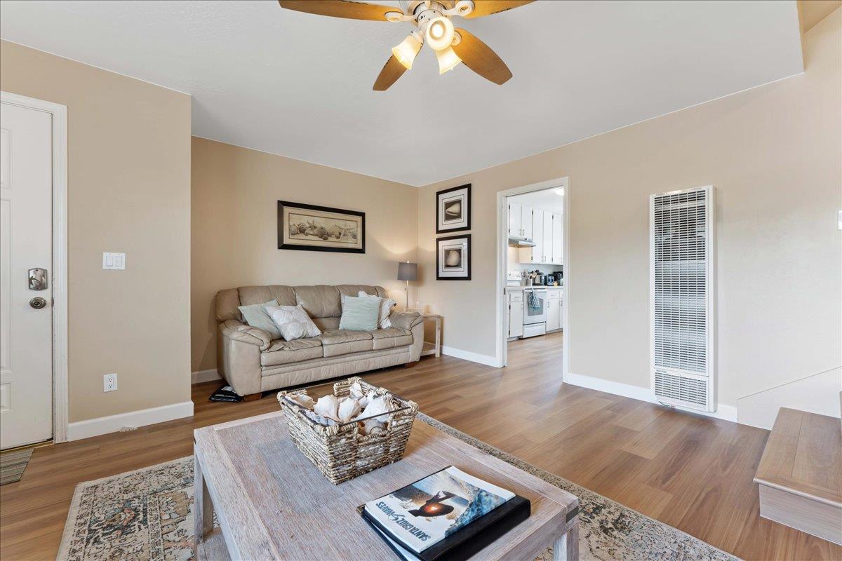 Detail Gallery Image 23 of 36 For 208 Stockton Ave, Capitola,  CA 95010 - – Beds | – Baths