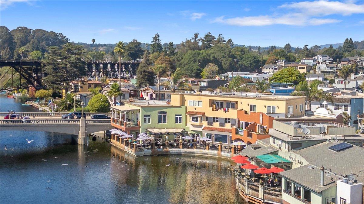 Detail Gallery Image 31 of 36 For 208 Stockton Ave, Capitola,  CA 95010 - – Beds | – Baths