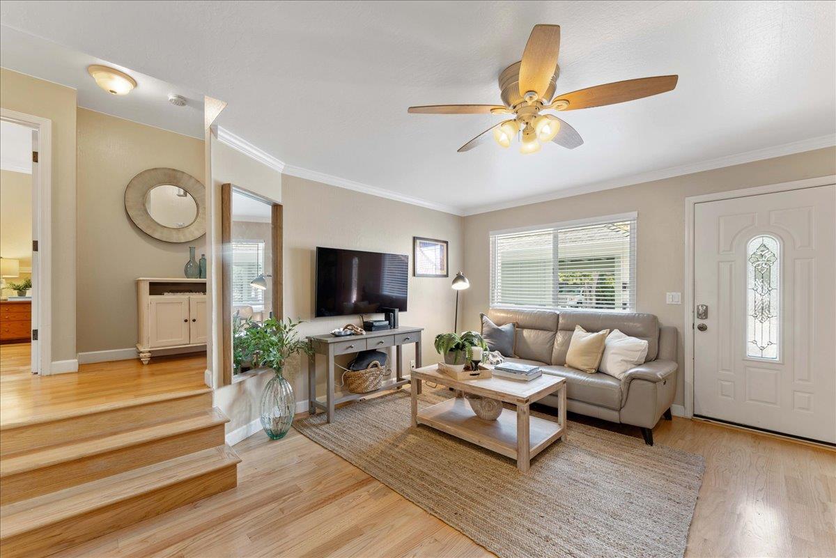 Detail Gallery Image 8 of 36 For 208 Stockton Ave, Capitola,  CA 95010 - – Beds | – Baths
