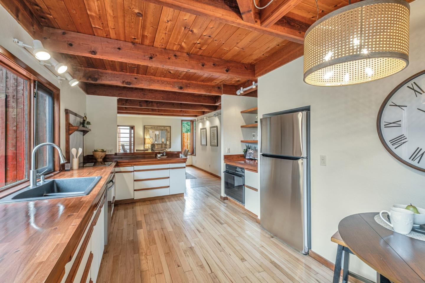 Detail Gallery Image 11 of 56 For 384 Sand Hill Rd, Scotts Valley,  CA 95066 - 3 Beds | 2 Baths