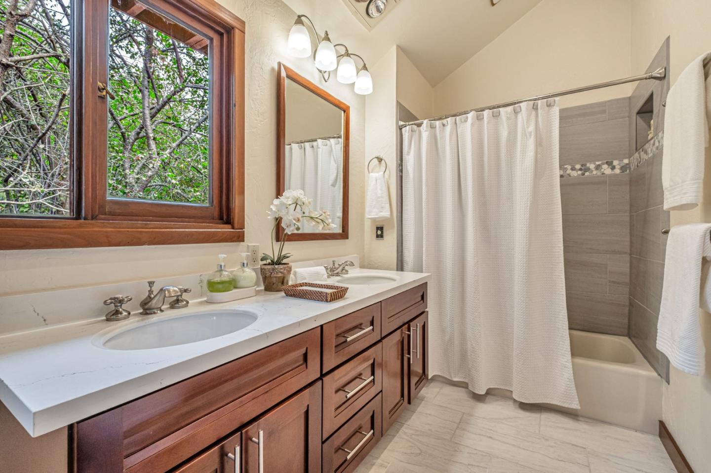Detail Gallery Image 24 of 56 For 384 Sand Hill Rd, Scotts Valley,  CA 95066 - 3 Beds | 2 Baths