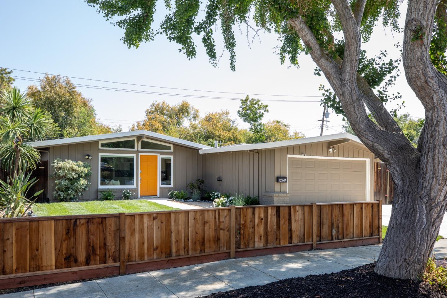Detail Gallery Image 5 of 29 For 1269 Manzano Way, Sunnyvale,  CA 94089 - 3 Beds | 2 Baths