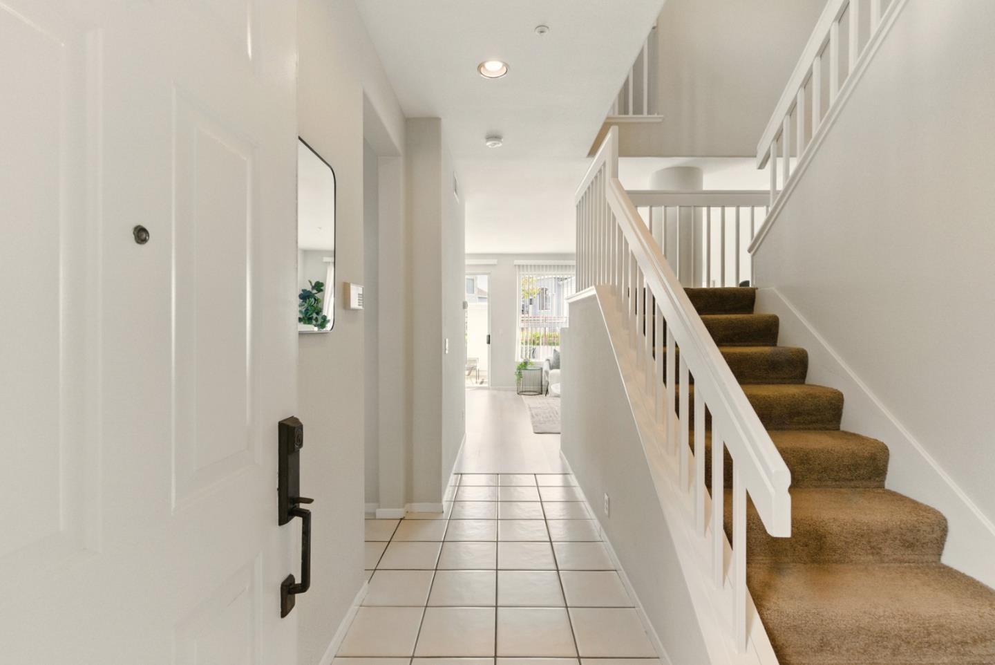 Detail Gallery Image 15 of 47 For 583 Shoal Cir, Redwood Shores,  CA 94065 - 2 Beds | 2/1 Baths