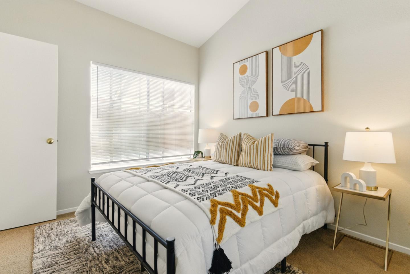 Detail Gallery Image 20 of 47 For 583 Shoal Cir, Redwood Shores,  CA 94065 - 2 Beds | 2/1 Baths