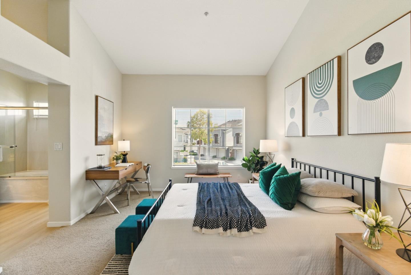 Detail Gallery Image 26 of 47 For 583 Shoal Cir, Redwood Shores,  CA 94065 - 2 Beds | 2/1 Baths
