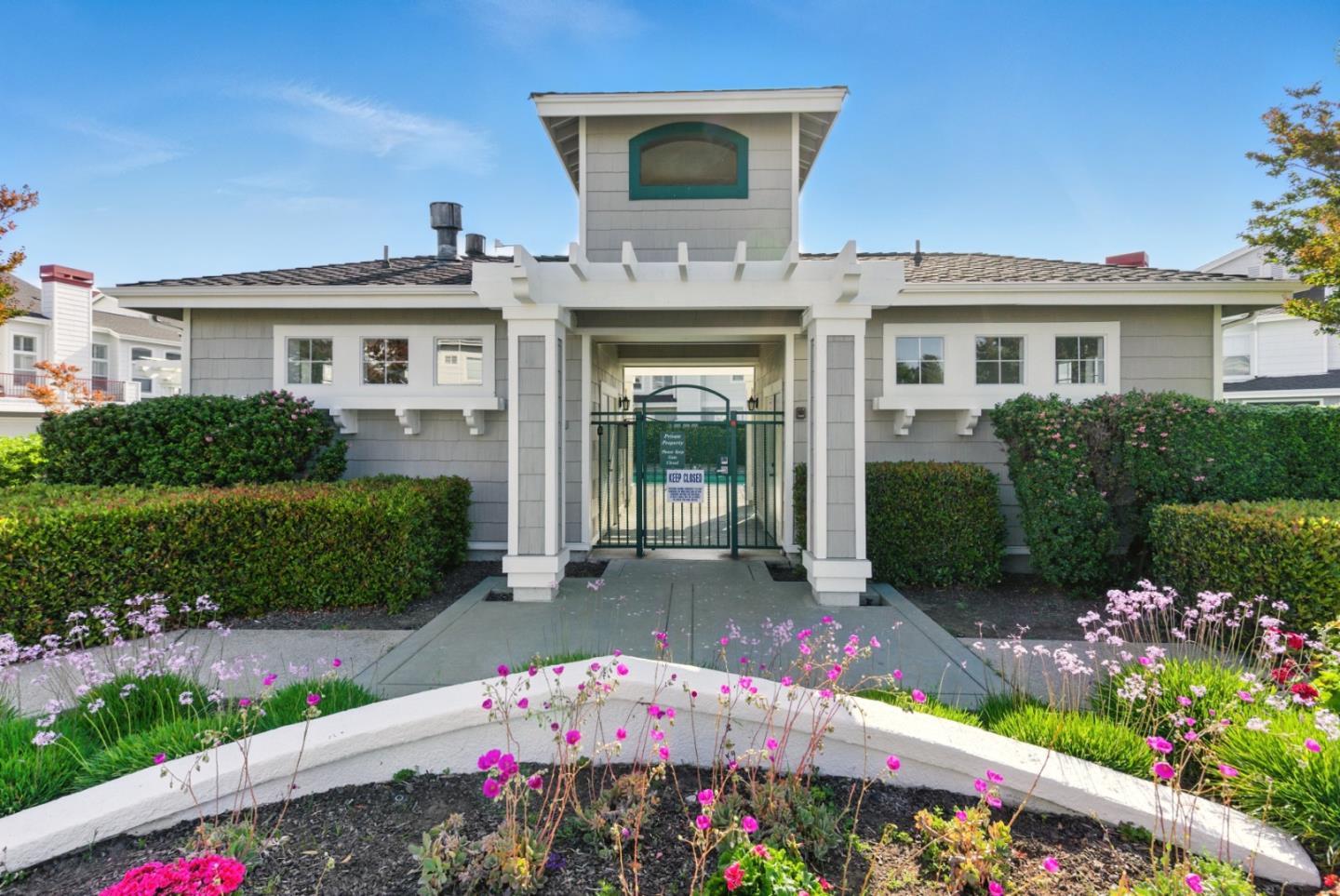 Detail Gallery Image 38 of 47 For 583 Shoal Cir, Redwood Shores,  CA 94065 - 2 Beds | 2/1 Baths