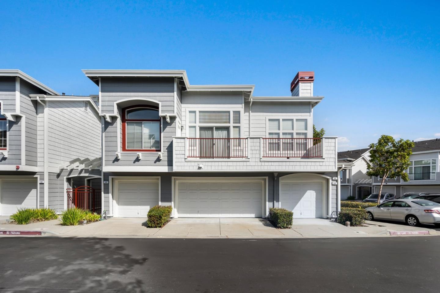 Detail Gallery Image 41 of 47 For 583 Shoal Cir, Redwood Shores,  CA 94065 - 2 Beds | 2/1 Baths