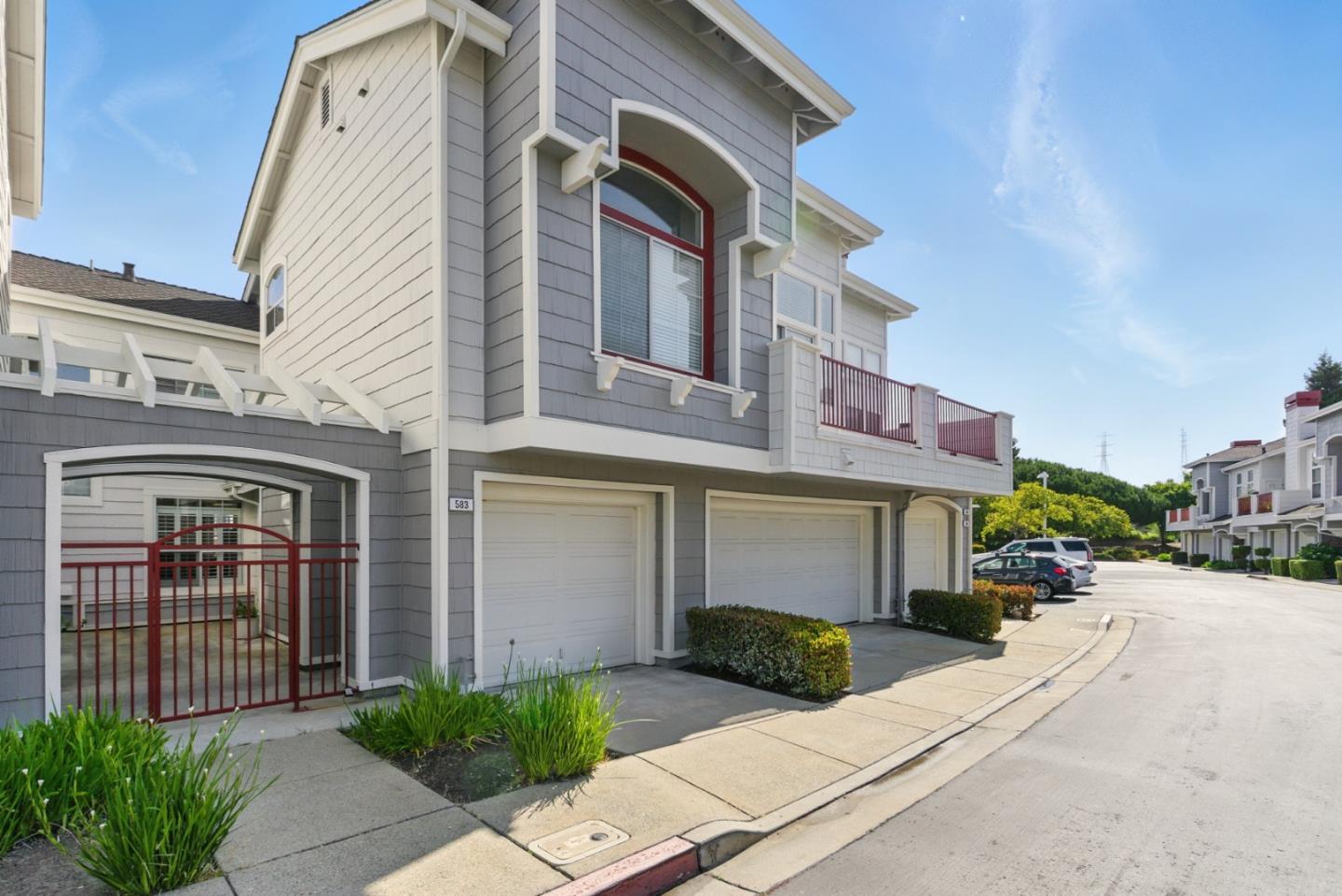 Detail Gallery Image 43 of 47 For 583 Shoal Cir, Redwood Shores,  CA 94065 - 2 Beds | 2/1 Baths
